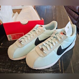 NEW Womens Nike Cortez Glacier Blue Tennis Shoes - Size 9.5